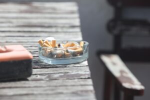 Ändringen av tobakslagen kan göra det lättare att förbjuda rökning i bostadsbolag